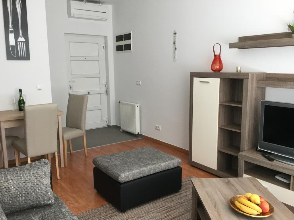 Adam'S Apartment And Free Parking 布达佩斯 外观 照片