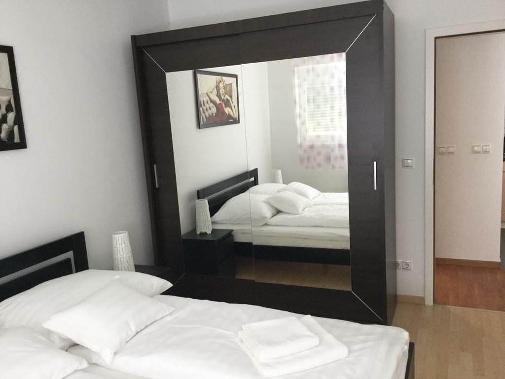 Adam'S Apartment And Free Parking 布达佩斯 外观 照片